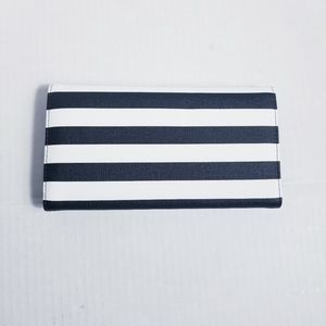 NEW WITHOUT TAGS KUT FROM THE KLOTH BLACK AND WHITE STRIPED WALLET